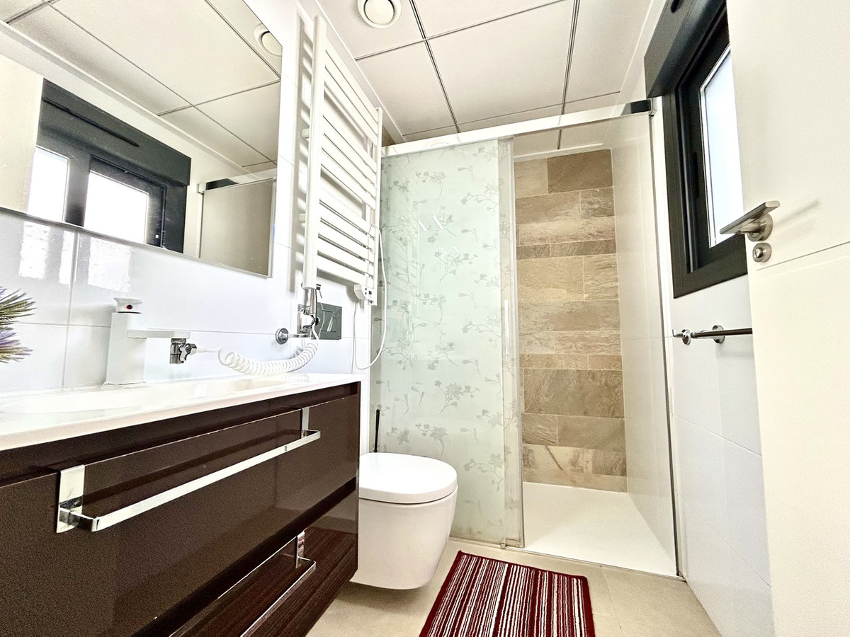 Se vende Adosada de 3 dormitorios en Costa Blanca, Alicante, España