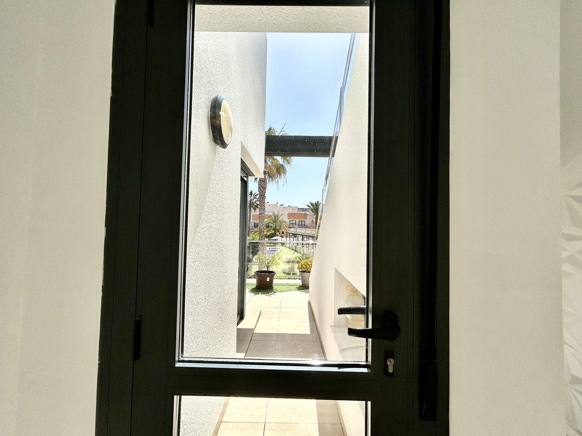 Se vende Adosada de 3 dormitorios en Costa Blanca, Alicante, España