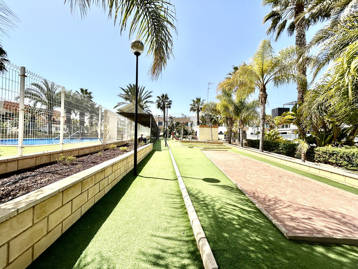 Se vende Adosada de 3 dormitorios en Costa Blanca, Alicante, España