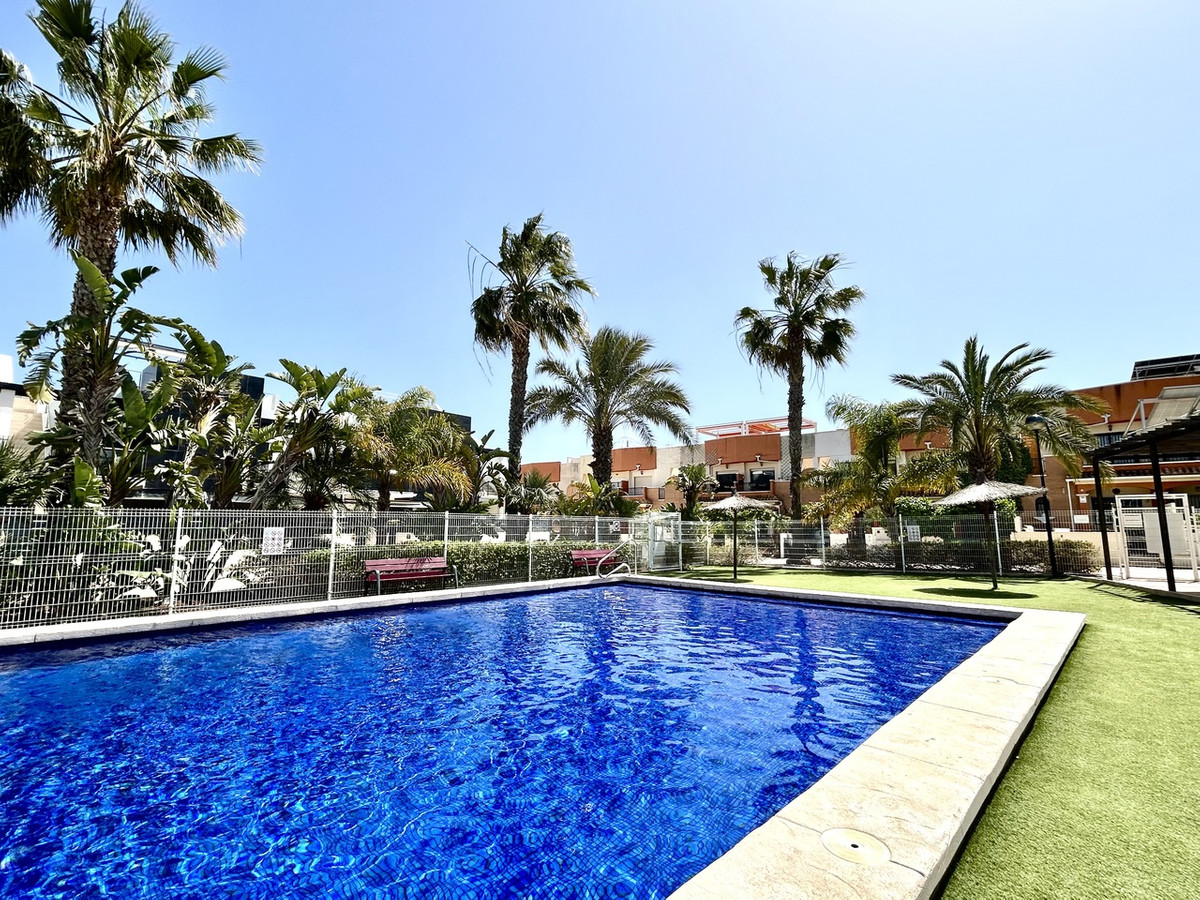 Se vende Adosada de 3 dormitorios en Costa Blanca, Alicante, España