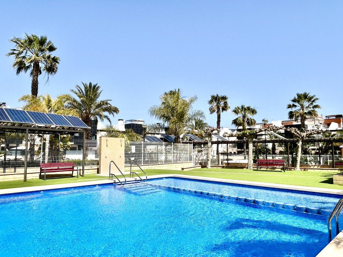 Se vende Adosada de 3 dormitorios en Costa Blanca, Alicante, España