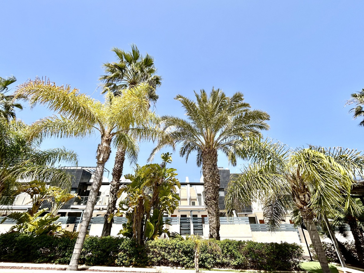 Se vende Adosada de 3 dormitorios en Costa Blanca, Alicante, España