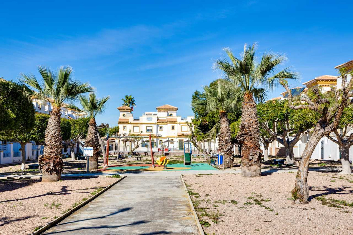 Se vende Adosada de 3 dormitorios en Costa Blanca, Alicante, España