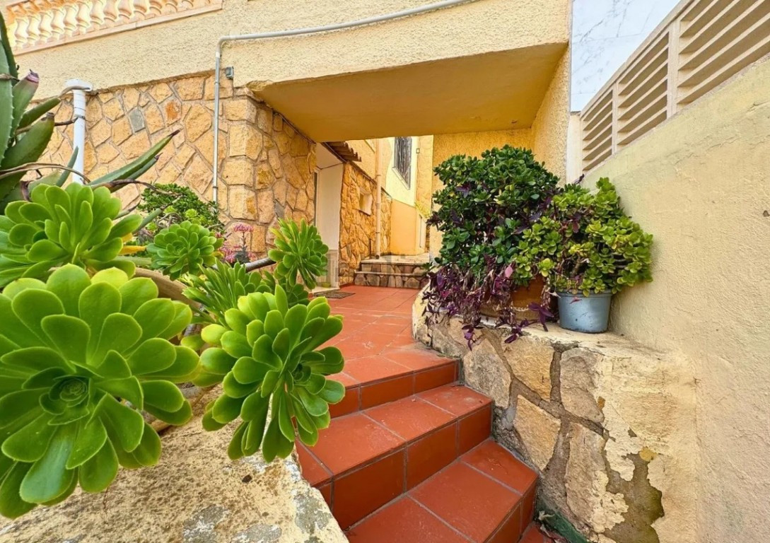 Se vende Apartamento Planta Baja de 2 dormitorios en Costa Blanca, Alicante, España