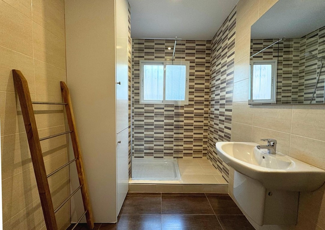 Se vende Apartamento Planta Baja de 2 dormitorios en Costa Blanca, Alicante, España