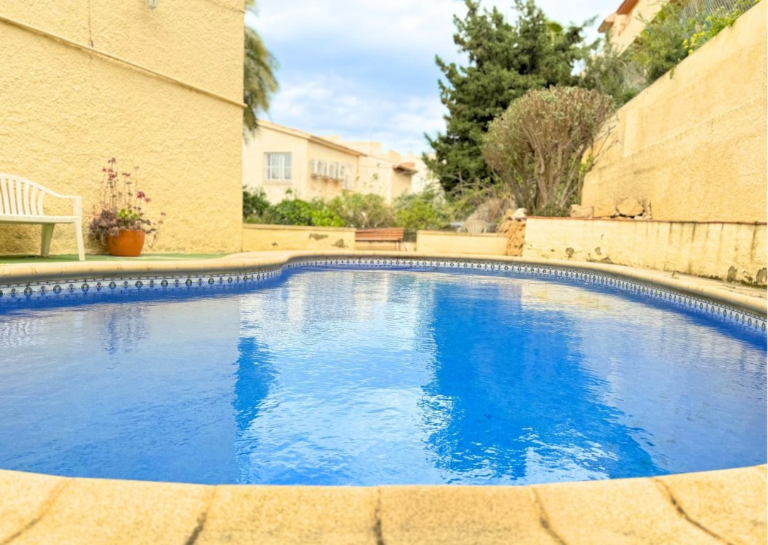 Se vende Apartamento Planta Baja de 2 dormitorios en Costa Blanca, Alicante, España