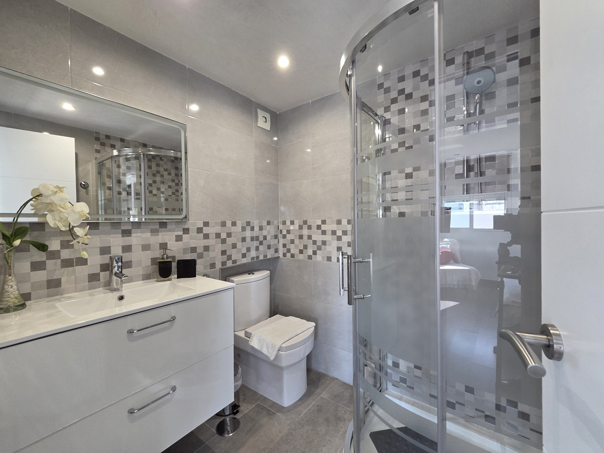 4 Bed Townhouse for sale in Nagüeles Costa Del Sol, Málaga, Spain