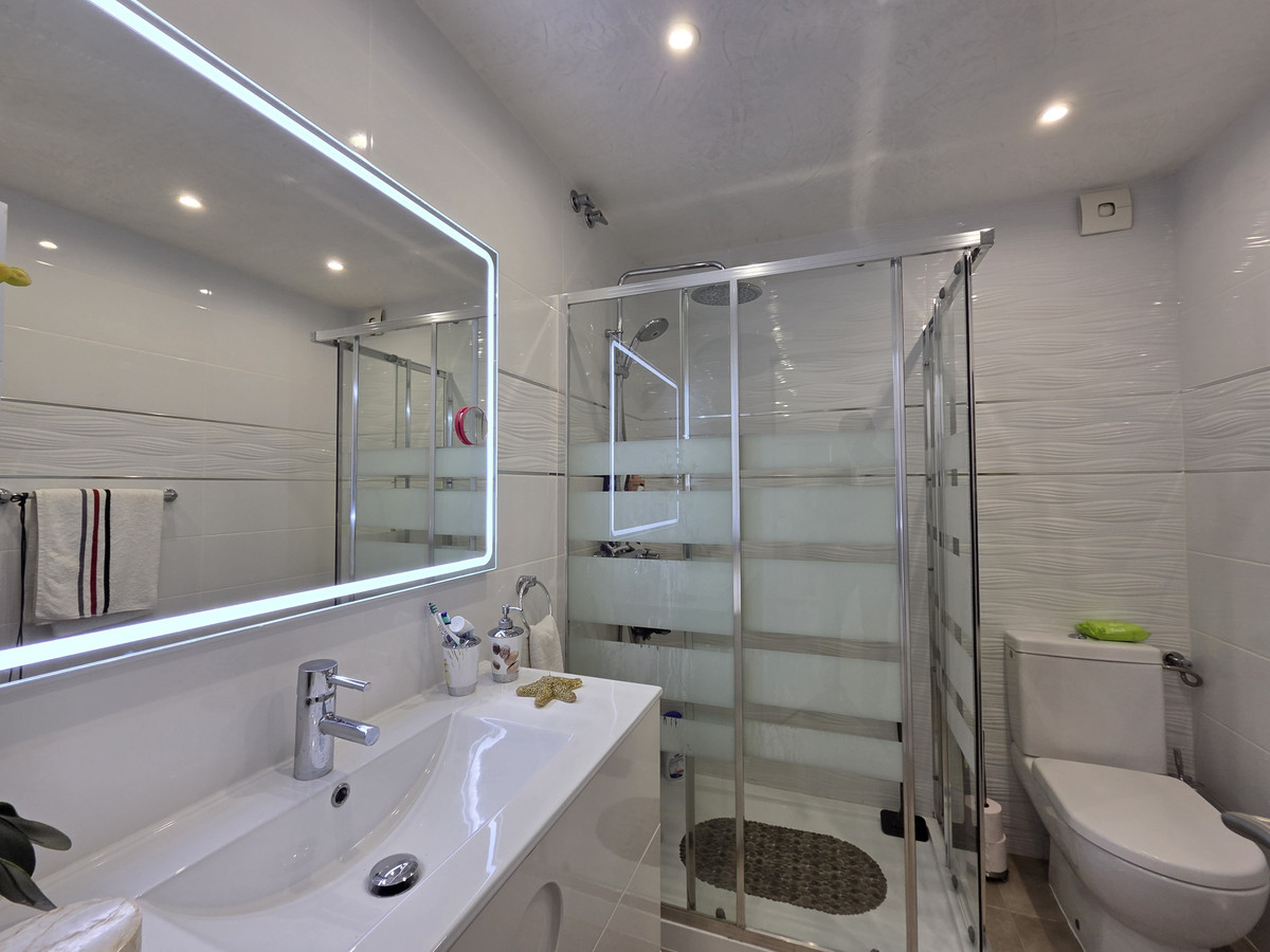 4 Bed Townhouse for sale in Nagüeles Costa Del Sol, Málaga, Spain