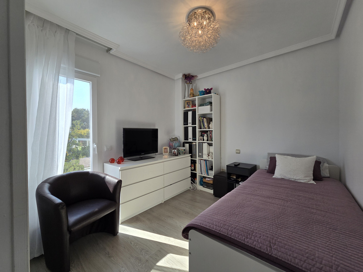 4 Bed Townhouse for sale in Nagüeles Costa Del Sol, Málaga, Spain