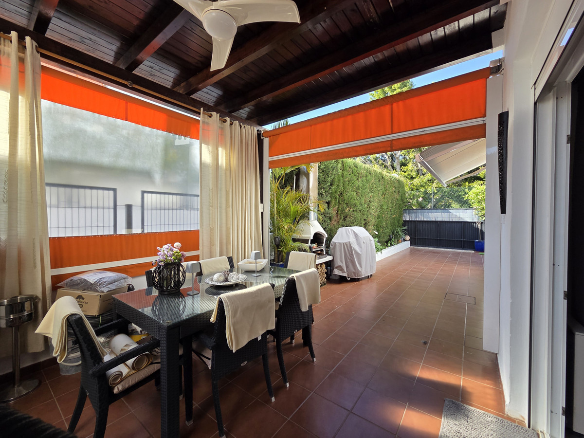 4 Bed Townhouse for sale in Nagüeles Costa Del Sol, Málaga, Spain
