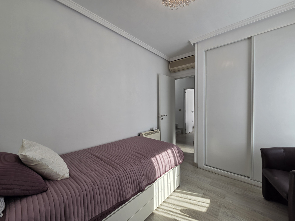 4 Bed Townhouse for sale in Nagüeles Costa Del Sol, Málaga, Spain