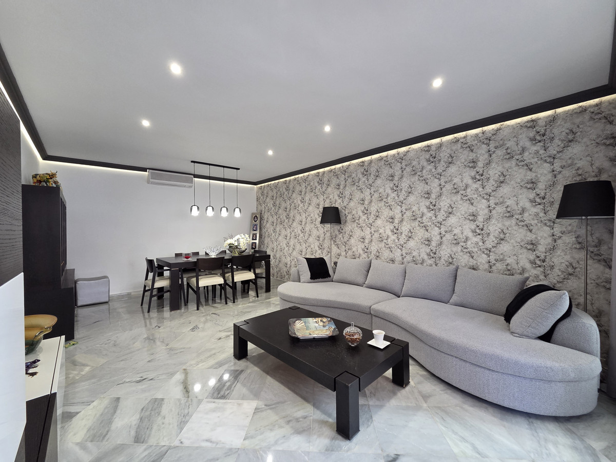 4 Bed Townhouse for sale in Nagüeles Costa Del Sol, Málaga, Spain