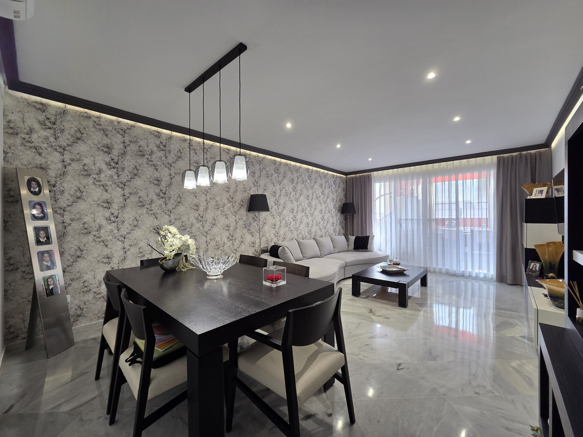 4 Bed Townhouse for sale in Nagüeles Costa Del Sol, Málaga, Spain