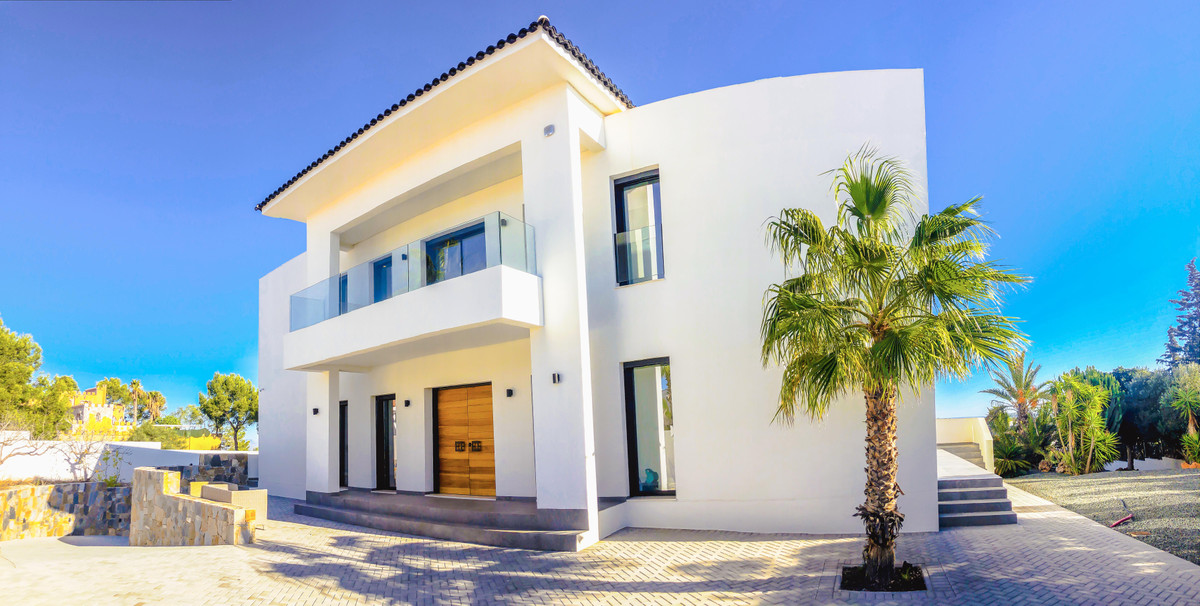 6 Bed Townhouse for sale in Ciudad Quesada Costa Blanca, Alicante, Spain