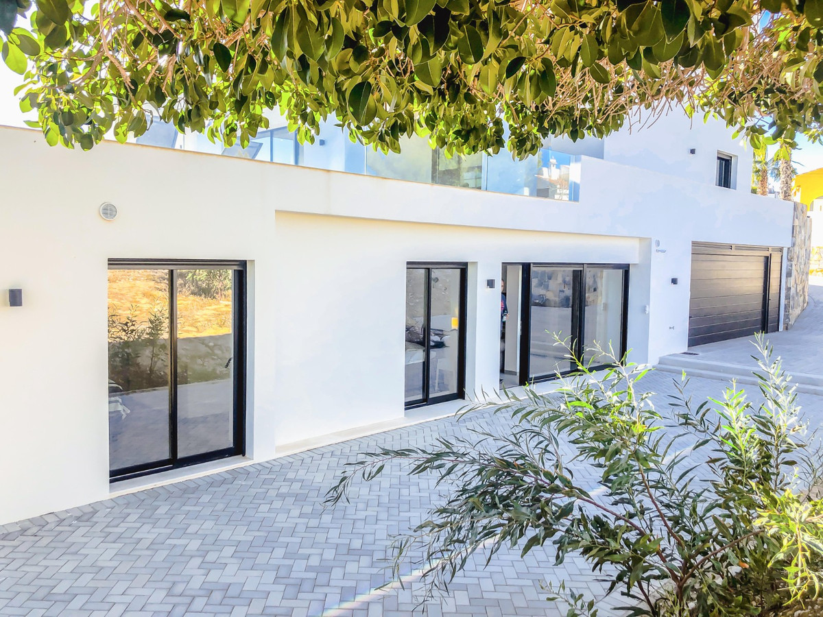 6 Bed Townhouse for sale in Ciudad Quesada Costa Blanca, Alicante, Spain