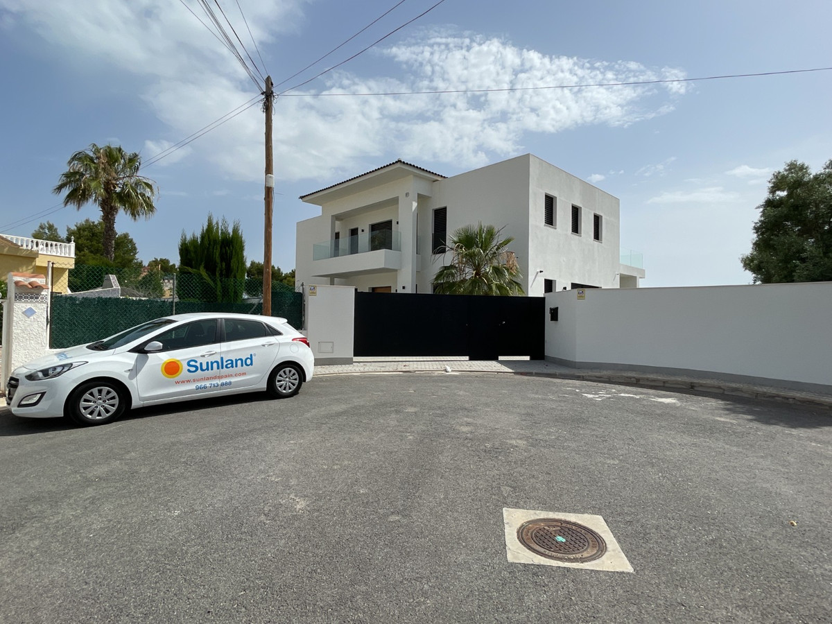 6 Bed Townhouse for sale in Ciudad Quesada Costa Blanca, Alicante, Spain