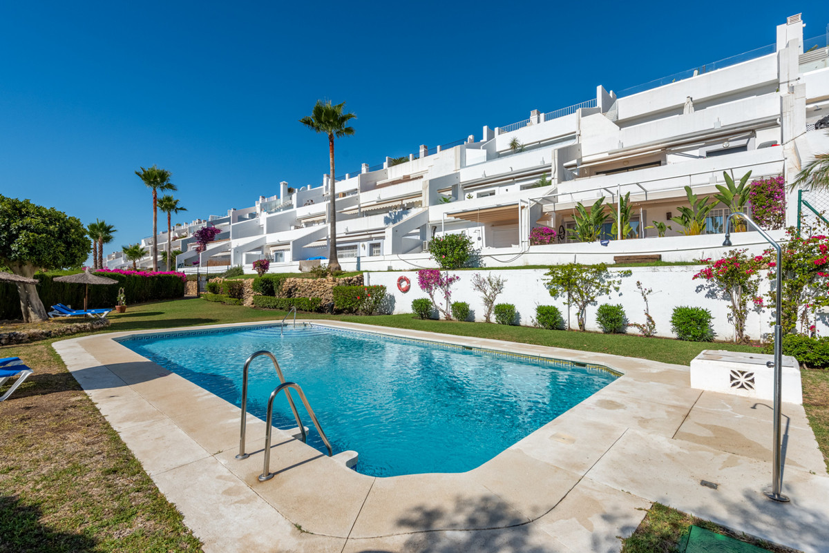 3 Bed Apartment for sale in Marbella Costa Del Sol, Málaga, Spain