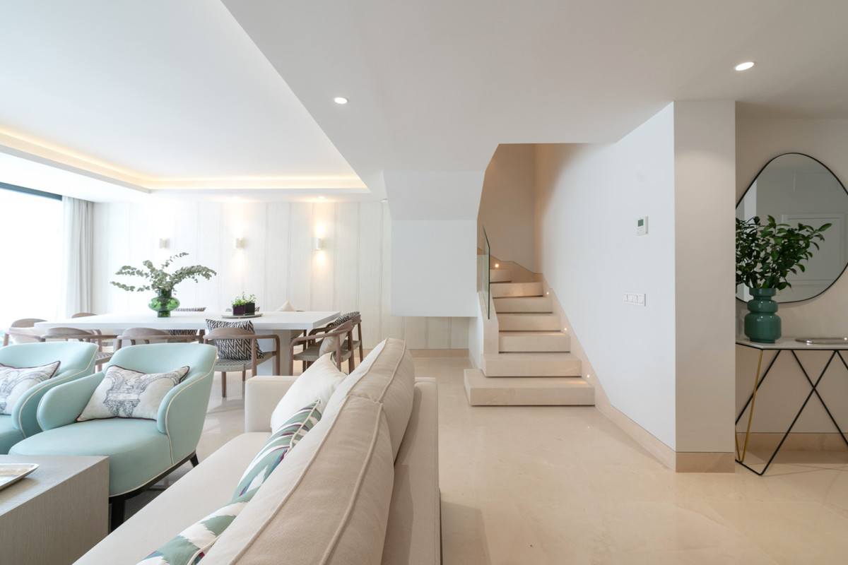 5 Bed Townhouse for sale in The Golden Mile Costa Del Sol, Málaga, Spain