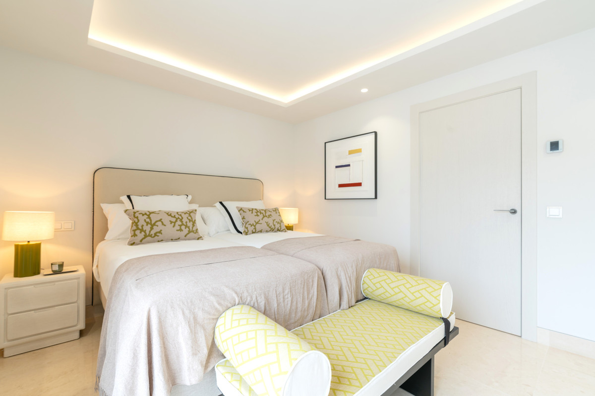 5 Bed Townhouse for sale in The Golden Mile Costa Del Sol, Málaga, Spain