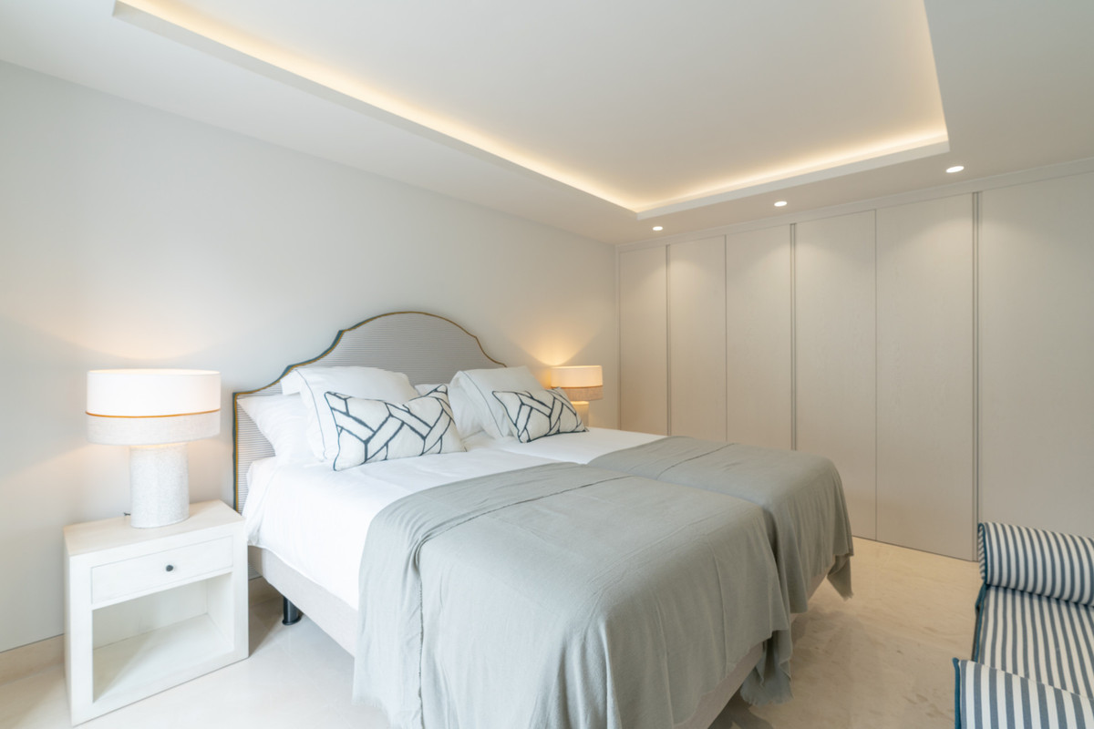 5 Bed Townhouse for sale in The Golden Mile Costa Del Sol, Málaga, Spain