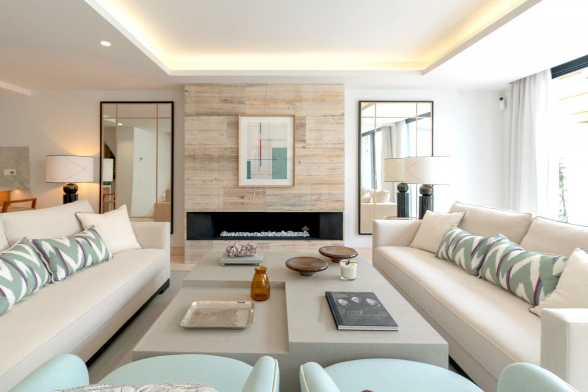 5 Bed Townhouse for sale in The Golden Mile Costa Del Sol, Málaga, Spain