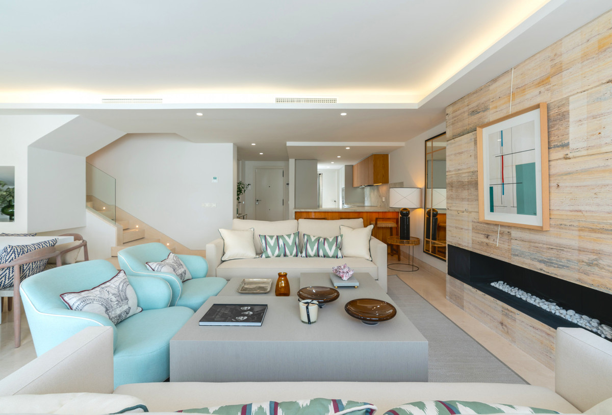 5 Bed Townhouse for sale in The Golden Mile Costa Del Sol, Málaga, Spain