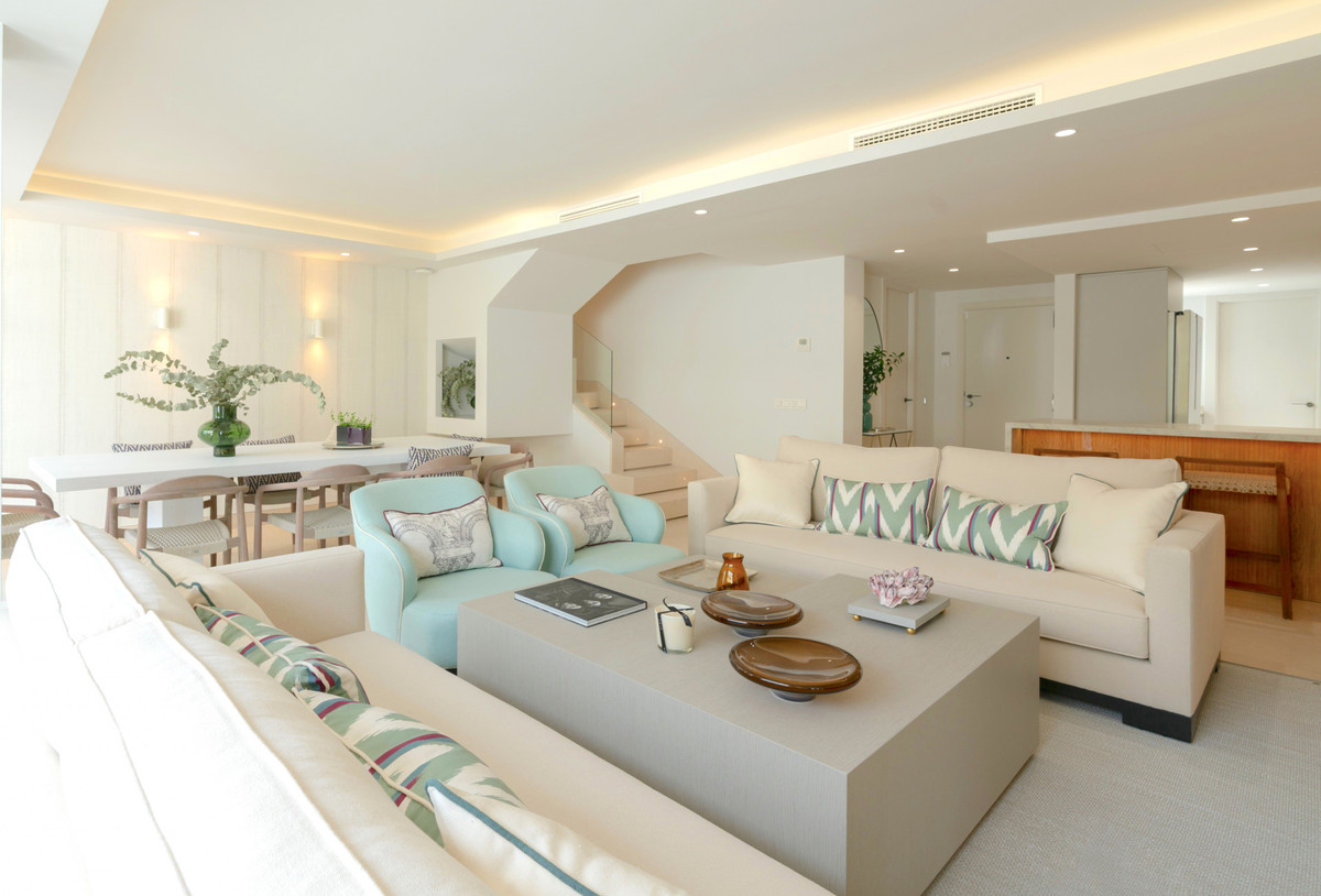 5 Bed Townhouse for sale in The Golden Mile Costa Del Sol, Málaga, Spain