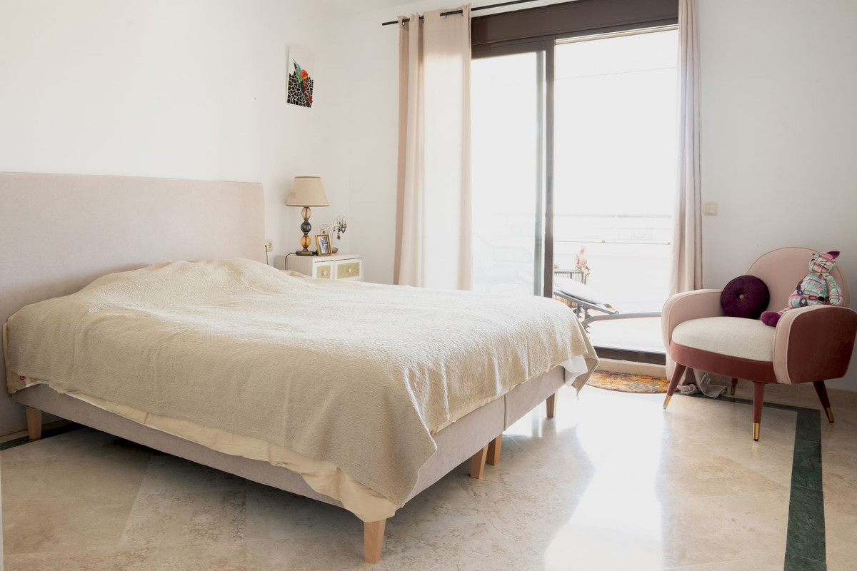 2 Bed Apartment for sale in Casares Costa Del Sol, Málaga, Spain
