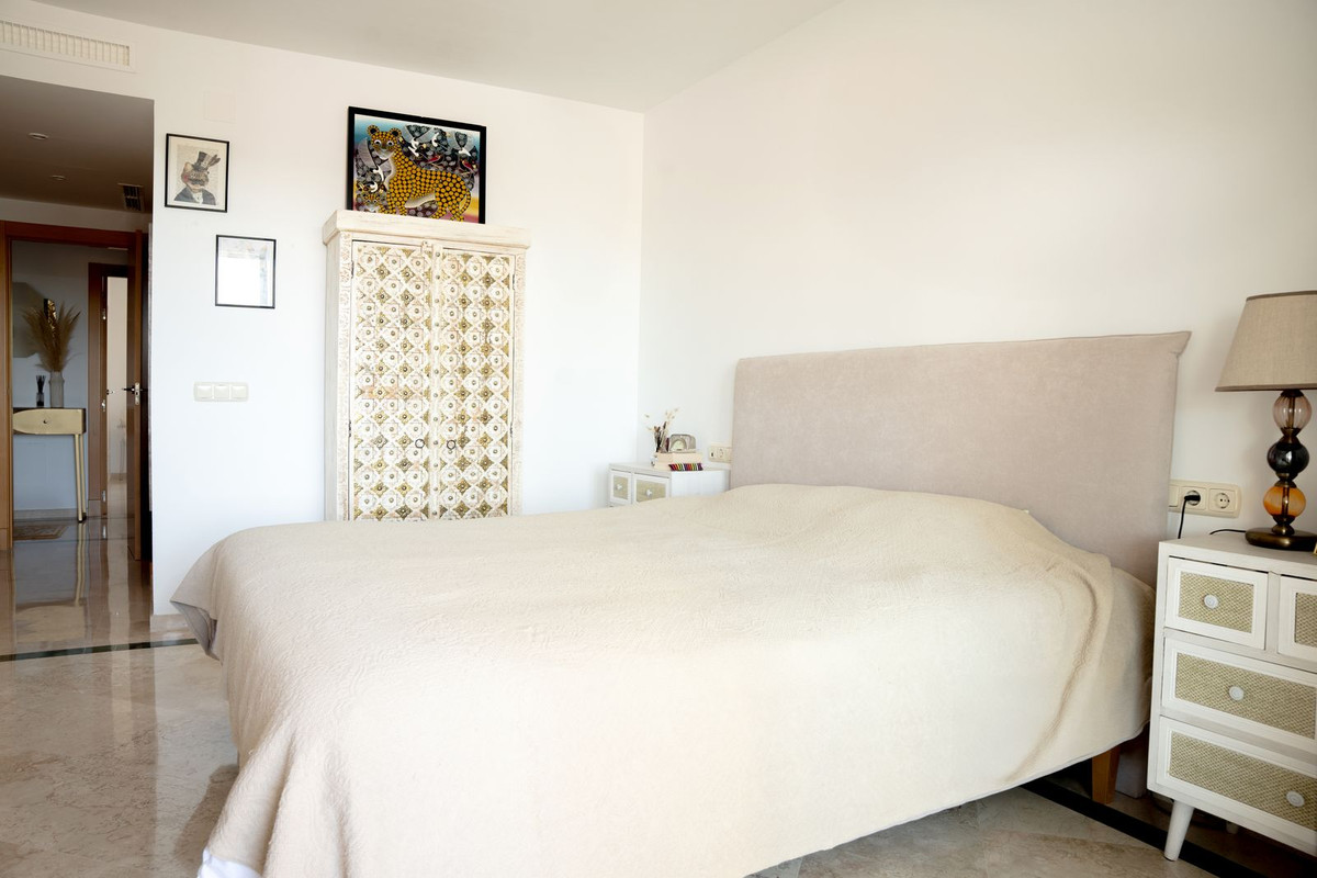 2 Bed Apartment for sale in Casares Costa Del Sol, Málaga, Spain