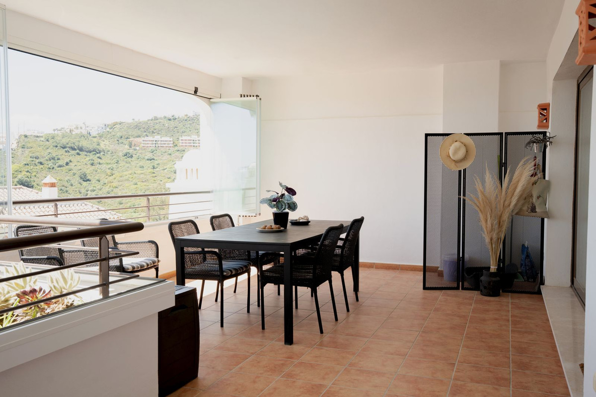 2 Bed Apartment for sale in Casares Costa Del Sol, Málaga, Spain