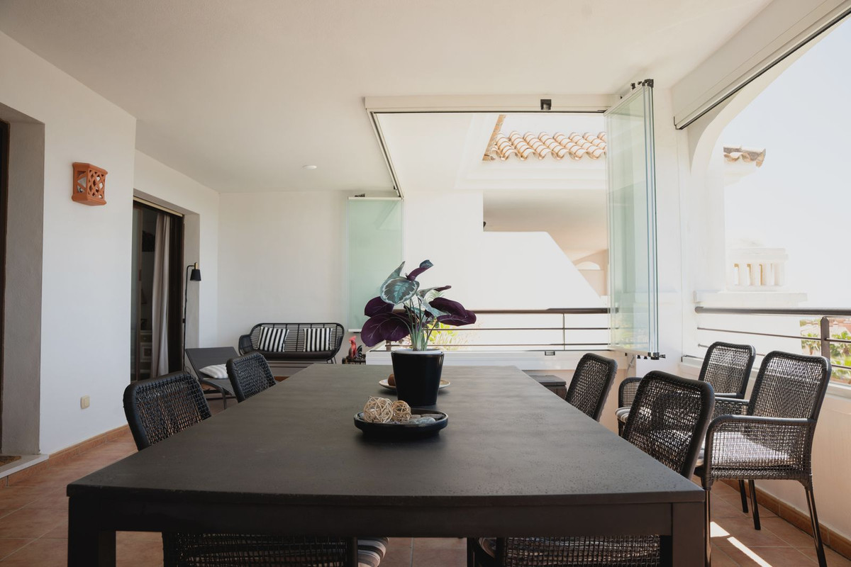 2 Bed Apartment for sale in Casares Costa Del Sol, Málaga, Spain