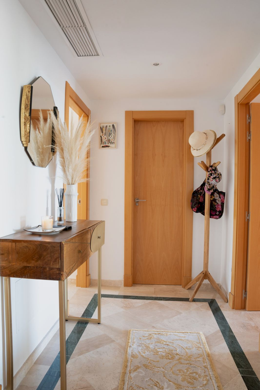 2 Bed Apartment for sale in Casares Costa Del Sol, Málaga, Spain