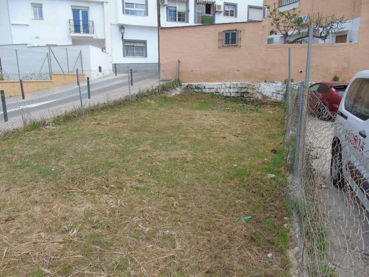 Se vende Terreno Urbano  en Costa Del Sol, Málaga, España