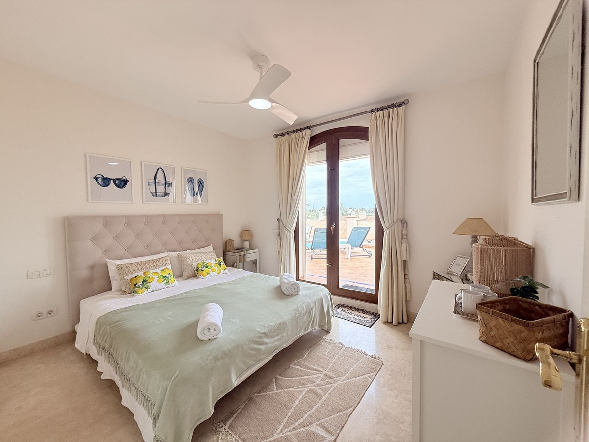 4 Bed Townhouse for sale in El Paraiso Costa Del Sol, Málaga, Spain