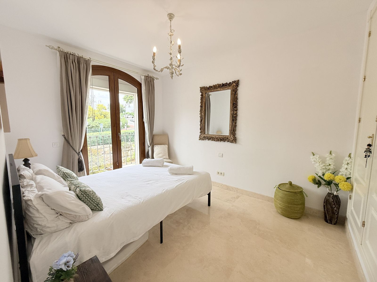 4 Bed Townhouse for sale in El Paraiso Costa Del Sol, Málaga, Spain