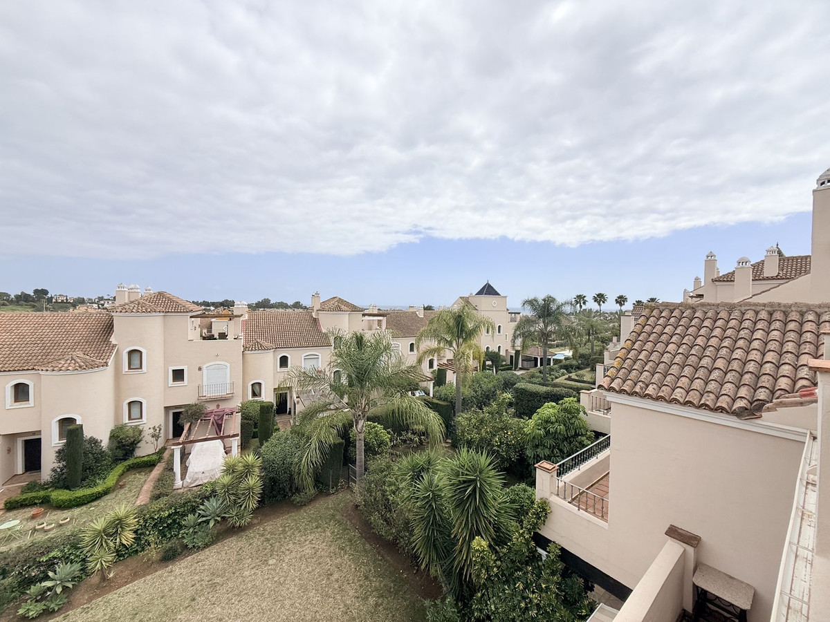 4 Bed Townhouse for sale in El Paraiso Costa Del Sol, Málaga, Spain