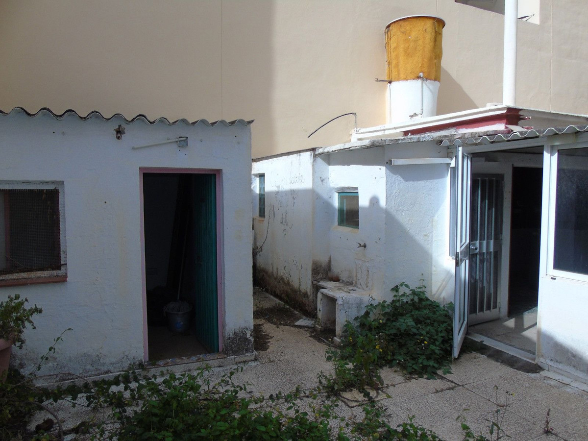 Se vende Terreno Urbano  en Costa Del Sol, Málaga, España