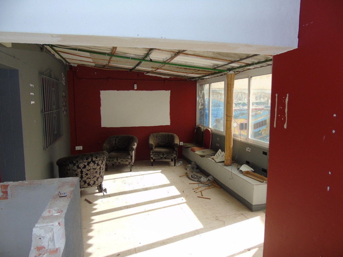 Se vende Terreno Urbano  en Costa Del Sol, Málaga, España