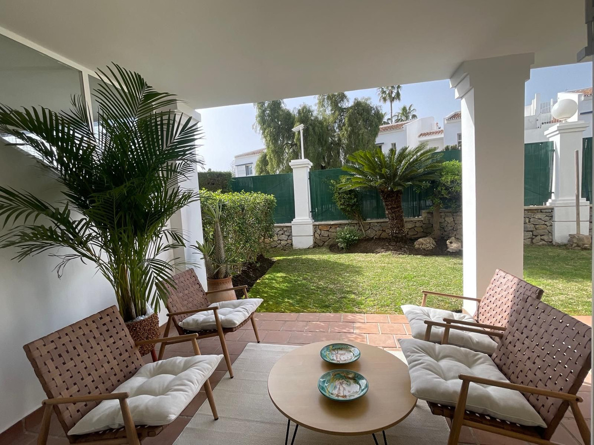 Se vende Apartamento Planta Baja de 2 dormitorios en Costa Del Sol, Málaga, España