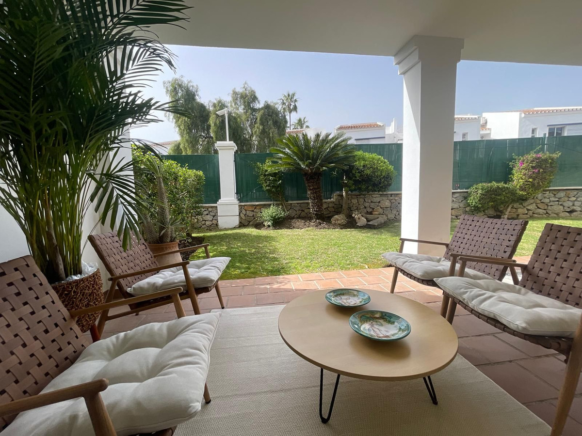 Se vende Apartamento Planta Baja de 2 dormitorios en Costa Del Sol, Málaga, España