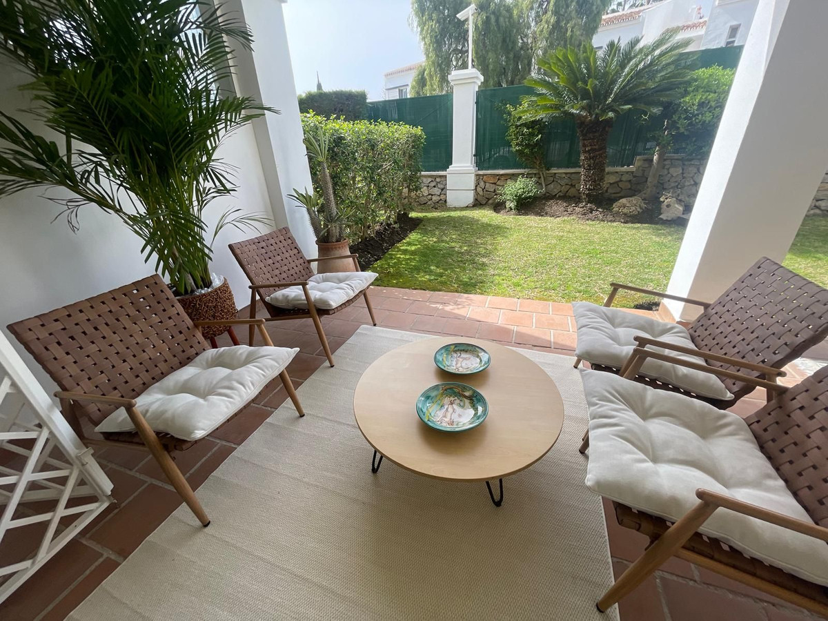 Se vende Apartamento Planta Baja de 2 dormitorios en Costa Del Sol, Málaga, España