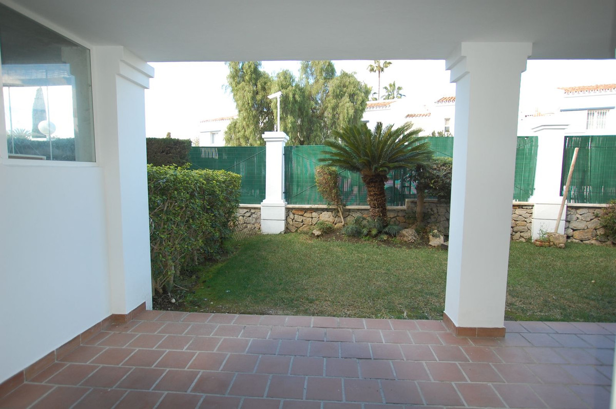 Se vende Apartamento Planta Baja de 2 dormitorios en Costa Del Sol, Málaga, España
