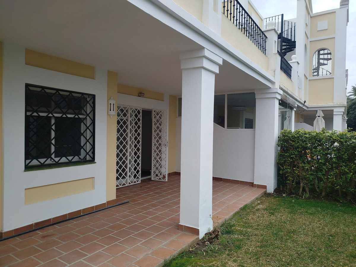 Se vende Apartamento Planta Baja de 2 dormitorios en Costa Del Sol, Málaga, España