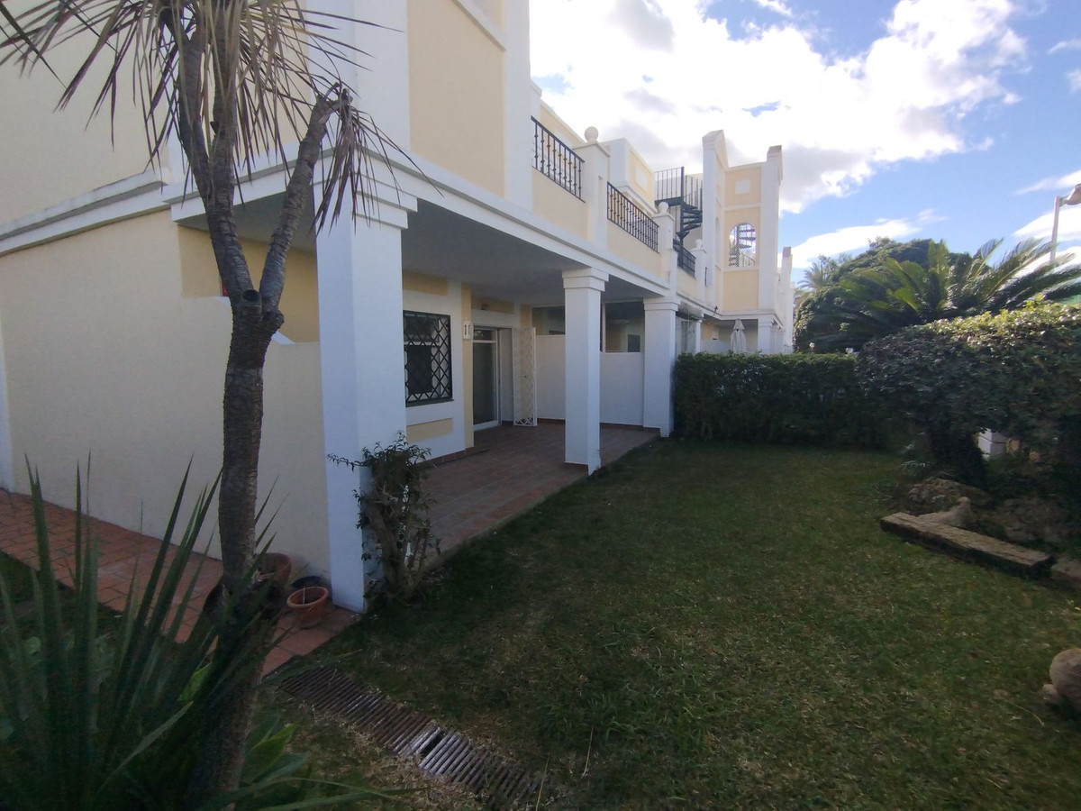 Se vende Apartamento Planta Baja de 2 dormitorios en Costa Del Sol, Málaga, España