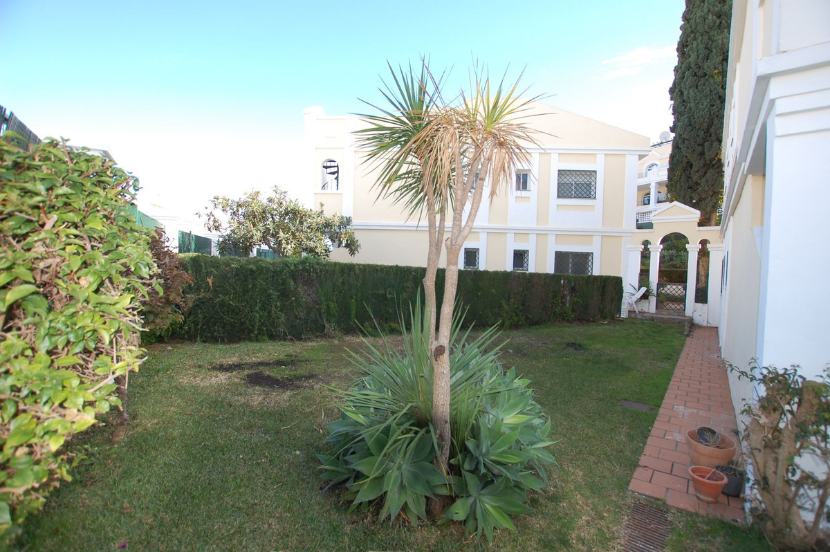 Se vende Apartamento Planta Baja de 2 dormitorios en Costa Del Sol, Málaga, España
