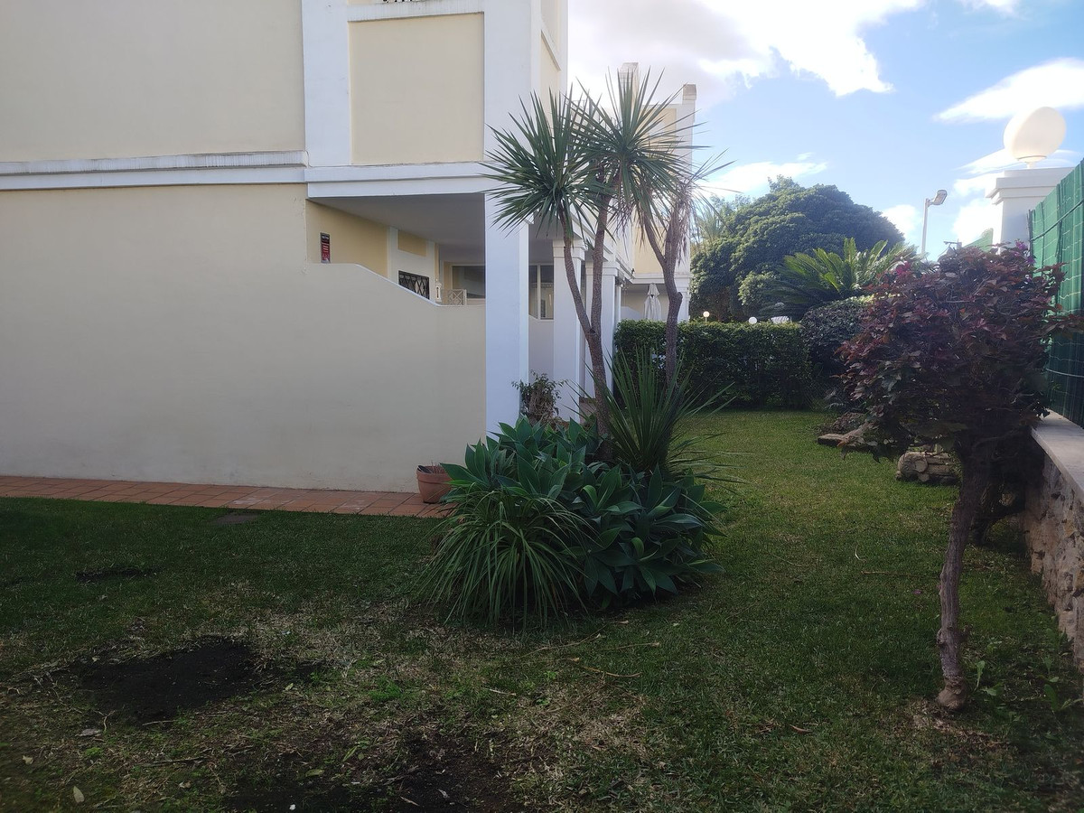 Se vende Apartamento Planta Baja de 2 dormitorios en Costa Del Sol, Málaga, España