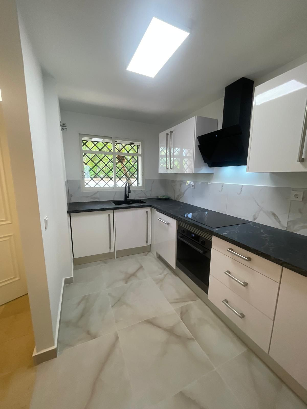 Se vende Apartamento Planta Baja de 2 dormitorios en Costa Del Sol, Málaga, España
