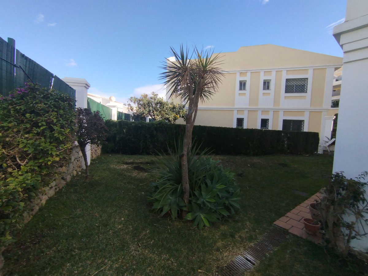 Se vende Apartamento Planta Baja de 2 dormitorios en Costa Del Sol, Málaga, España