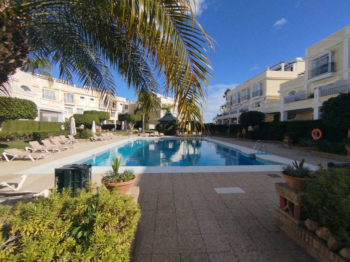 Se vende Apartamento Planta Baja de 2 dormitorios en Costa Del Sol, Málaga, España