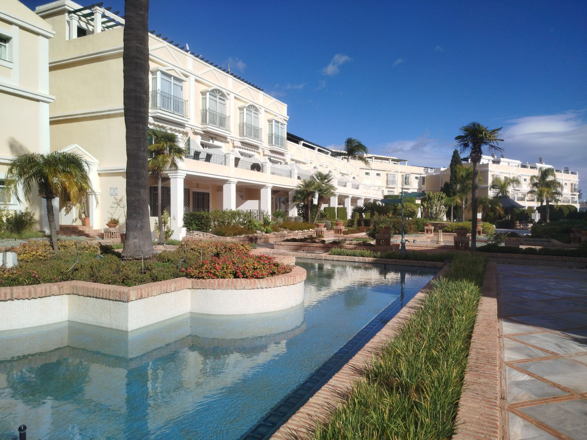 Se vende Apartamento Planta Baja de 2 dormitorios en Costa Del Sol, Málaga, España